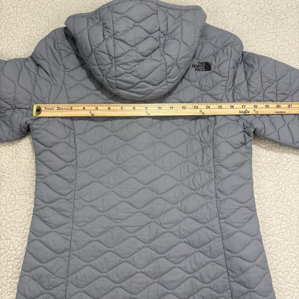 The North Face Thermoball Jacket Womens Size Medium Gray Eco Parka Puffer Hooded - Picture 7 of 8